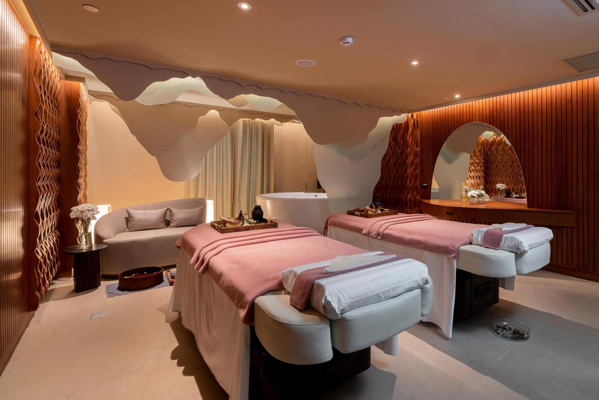The Salil Hotel Riverside Bangkok Banguecoque Exterior foto The spa at The Oberoi, Mumbai