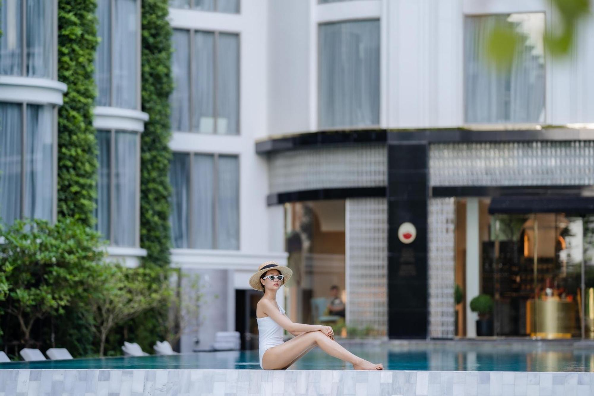 The Salil Hotel Riverside Bangkok Banguecoque Exterior foto The hotel's pool